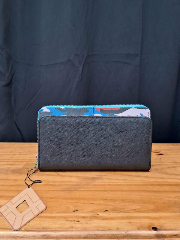 Billetera Amayra Black Camo